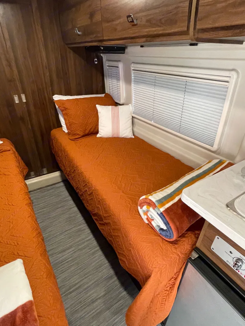 Interior 5